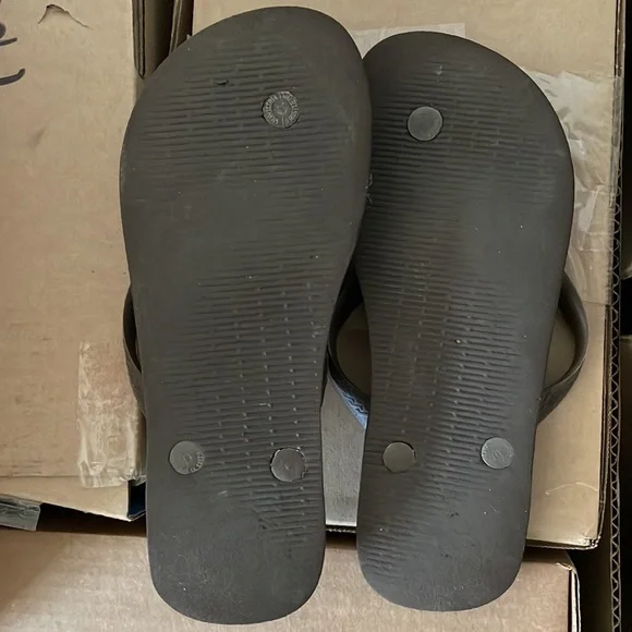 Havaianas with Hearts - Picture 2 of 2